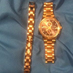 Selling a Citizen watch and Bracelet set